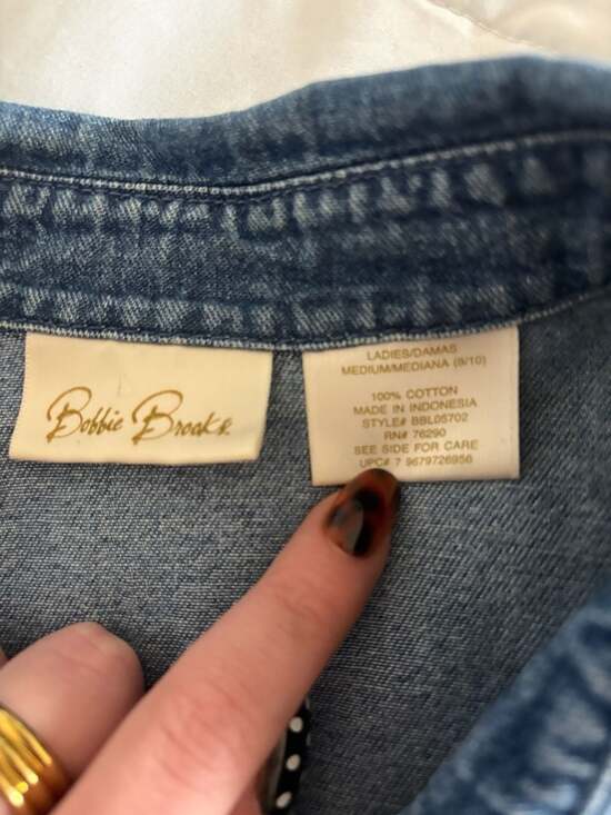 Bobbie Brooks Vintage Floral Embroidered Denim Button Up Shirt, Medium - Picture 5 of 7